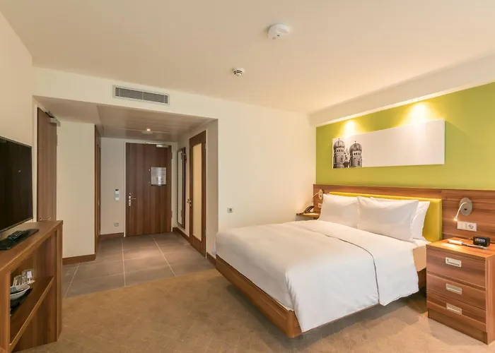 Hotel Hampton By Hilton Centre